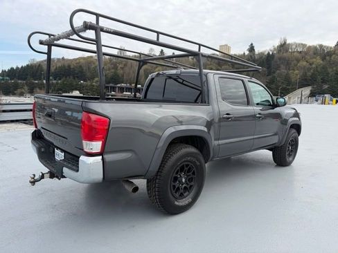 Used 2019 Toyota Tacoma SR5 image 3