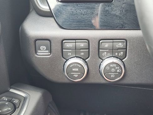 Used 2026 GMC Sierra 1500 Elevation w/ Elevation Premium Package AWD/4WD image 22