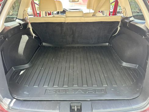 Used 2011 Subaru Outback 2.5i Limited w/ PWR Moonroof Pkg AWD/4WD image 14