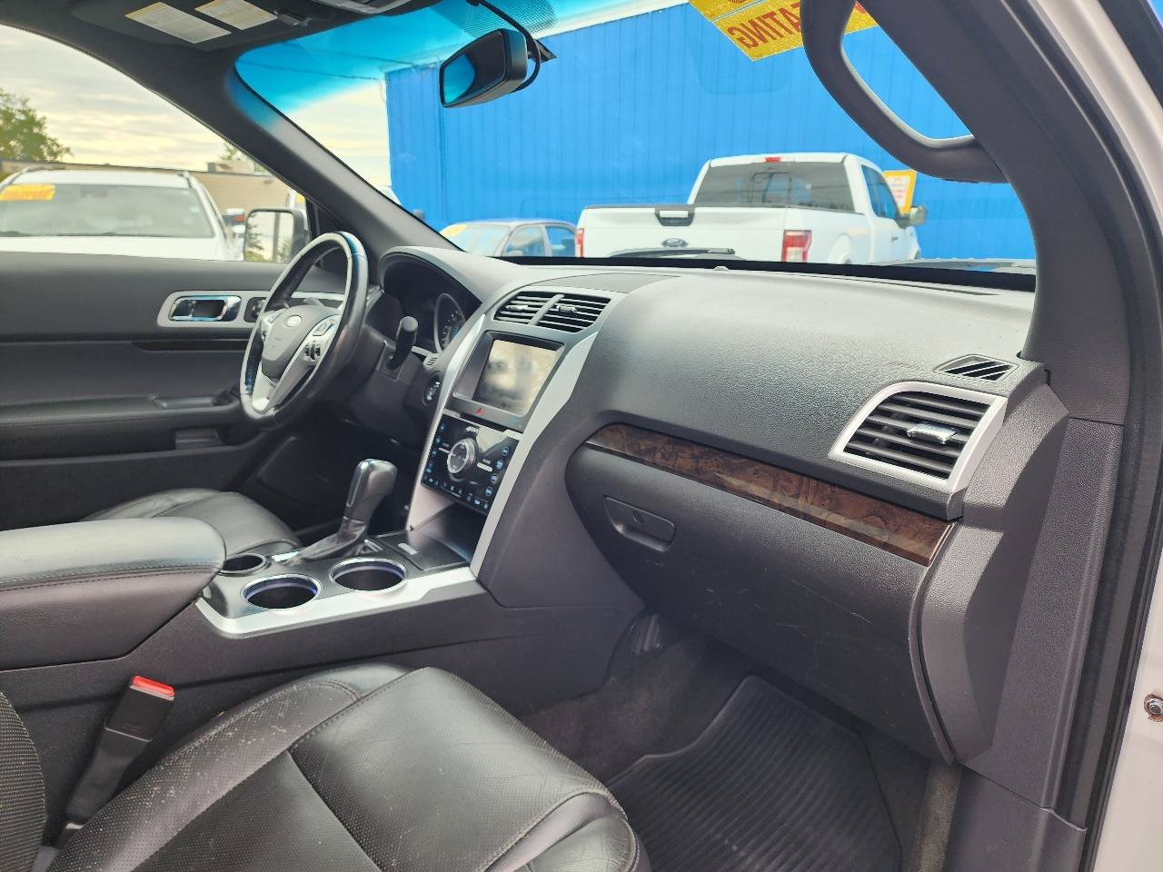Used 2011 Ford Explorer Limited w/ 302A Rapid Spec Order Code FWD image 29