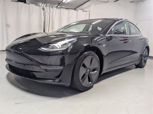 Used 2019 Tesla Model 3 Standard Range image 5