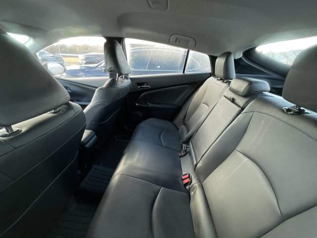 Used 2016 Toyota Prius Four Touring w/ Premium Convenience Package FWD image 9