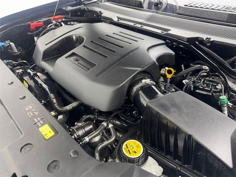 Used 2022 Land Rover Defender 110 X-Dynamic SE image 73