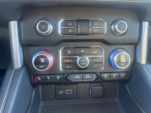 Used 2023 GMC Yukon SLT image 20