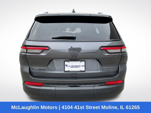 Used 2022 Jeep Grand Cherokee L Laredo image 12