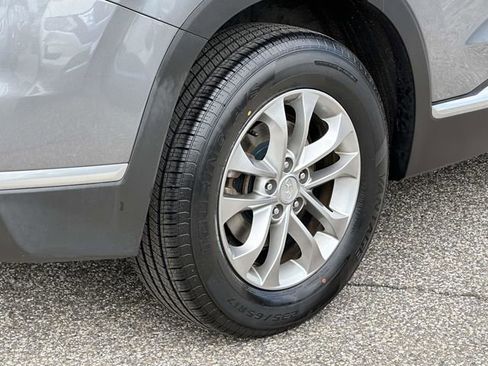 Used 2019 Hyundai Santa Fe SEL FWD image 30