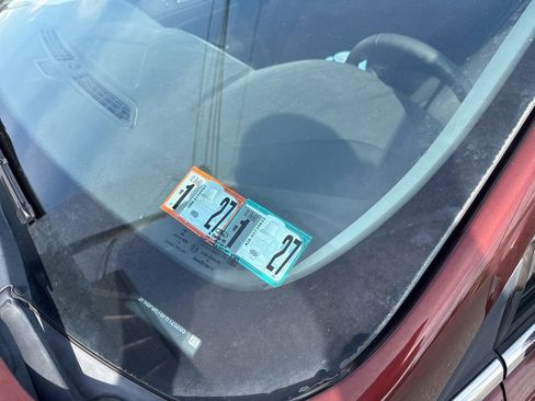 Used 2015 Ford Fusion SE FWD image 3