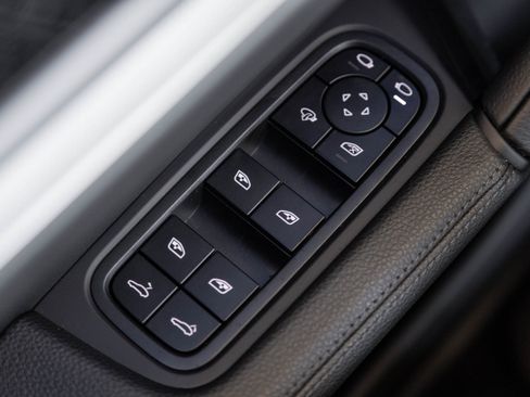 Certified 2026 Porsche Cayenne Coupe image 20