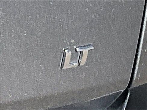 Used 2023 Chevrolet Traverse LT AWD/4WD image 24