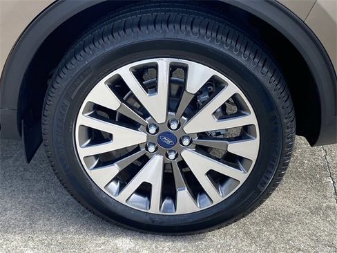 Used 2020 Ford Escape Titanium image 36