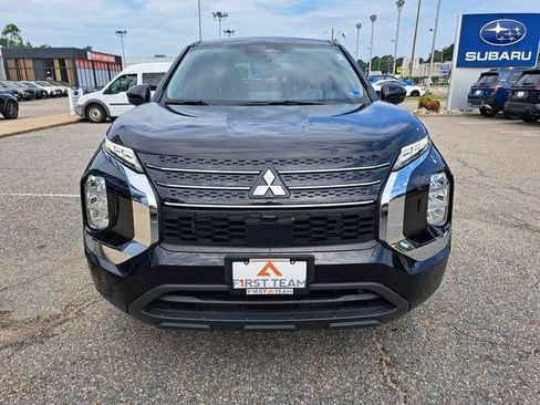 Used 2024 Mitsubishi Outlander ES AWD/4WD image 9