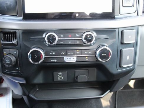 Used 2025 Ford F150 XLT w/ Equipment Group 301A Standard AWD/4WD image 29