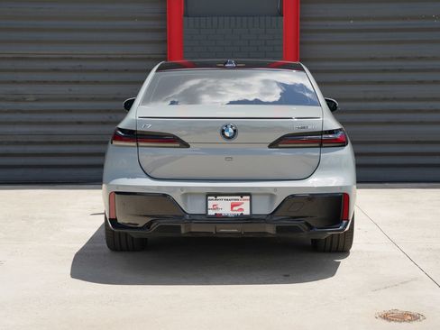 Used 2024 BMW i7 eDrive50 w/ M Sport Package RWD image 14