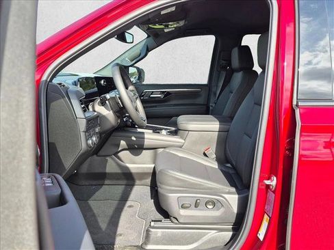 New 2026 Chevrolet Suburban Z71 AWD/4WD image 14