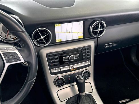 Used 2012 Mercedes-Benz SLK 350 image 7