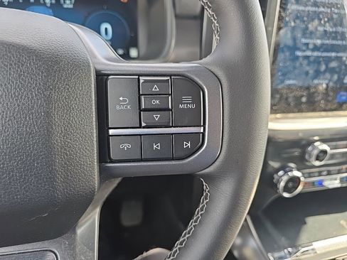 Used 2025 Ford F150 Lariat AWD/4WD image 16