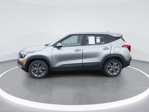 Used 2024 Kia Seltos LX AWD/4WD image 5