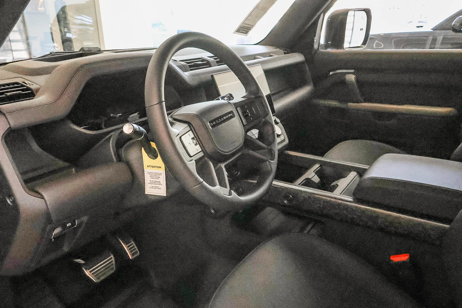 New 2026 Land Rover Defender 110 AWD/4WD image 9