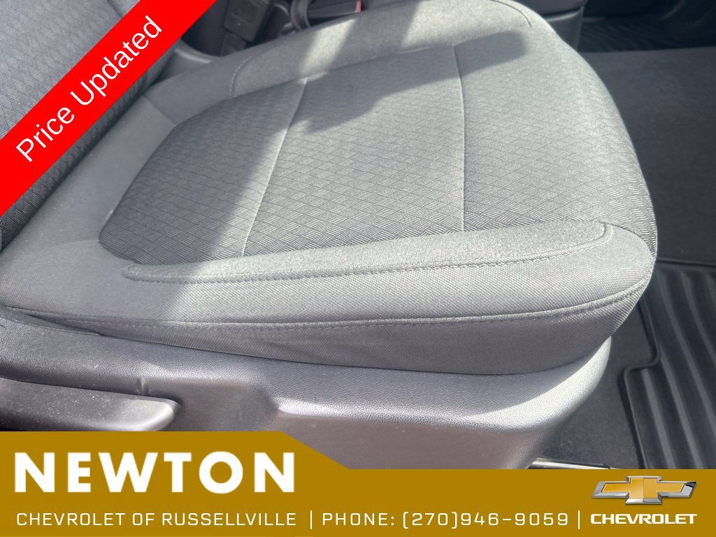 Used 2022 Chevrolet Silverado 1500 LT AWD/4WD image 22
