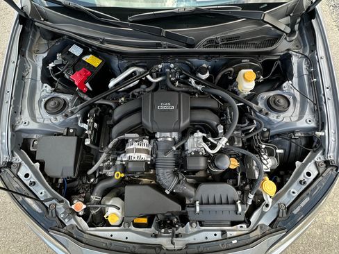 Used 2024 Toyota GR86 Premium w/ Performance Package RWD image 18