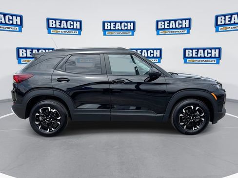 Used 2023 Chevrolet TrailBlazer LT w/ Convenience Package FWD image 9