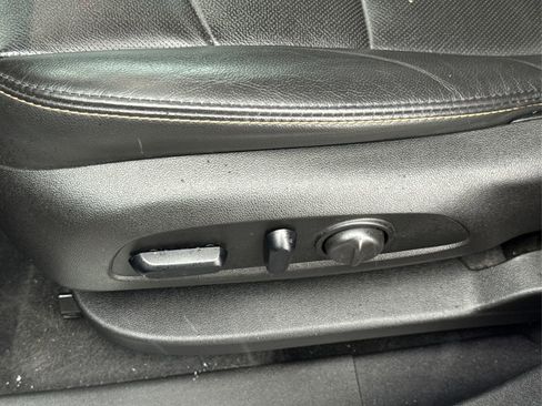 Used 2018 Chevrolet Equinox Premier image 33