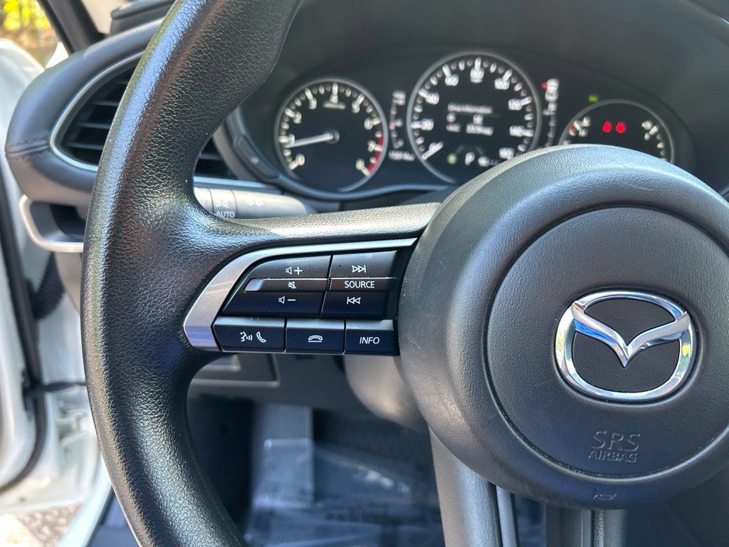 Used 2025 MAZDA MAZDA3 s FWD image 23