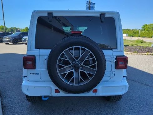 Certified 2023 Jeep Wrangler Unlimited Sahara AWD/4WD image 29