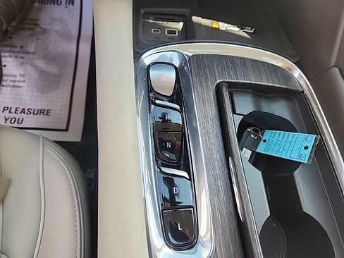 Used 2023 Buick Enclave Avenir w/ Avenir Technology Package FWD image 18