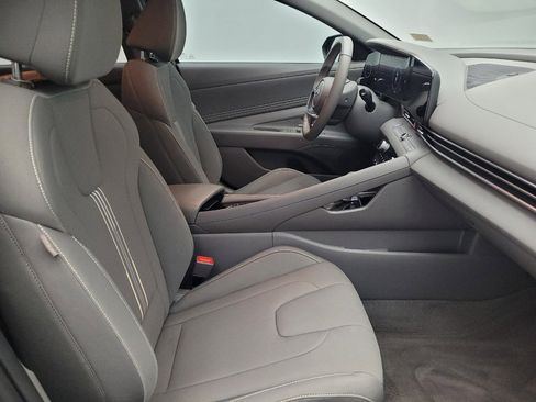 Used 2023 Hyundai Elantra SEL w/ Convenience Package FWD image 21