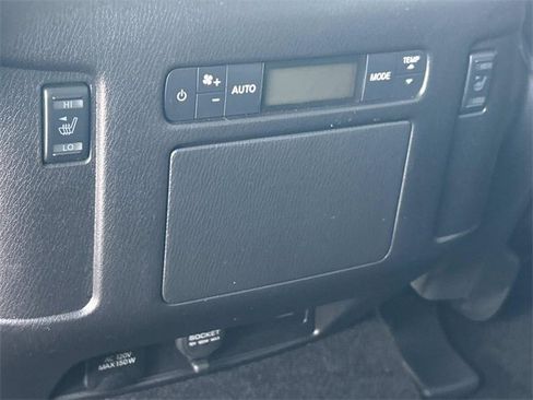 Used 2024 Nissan Armada Platinum w/ Captain's Chairs Package image 23