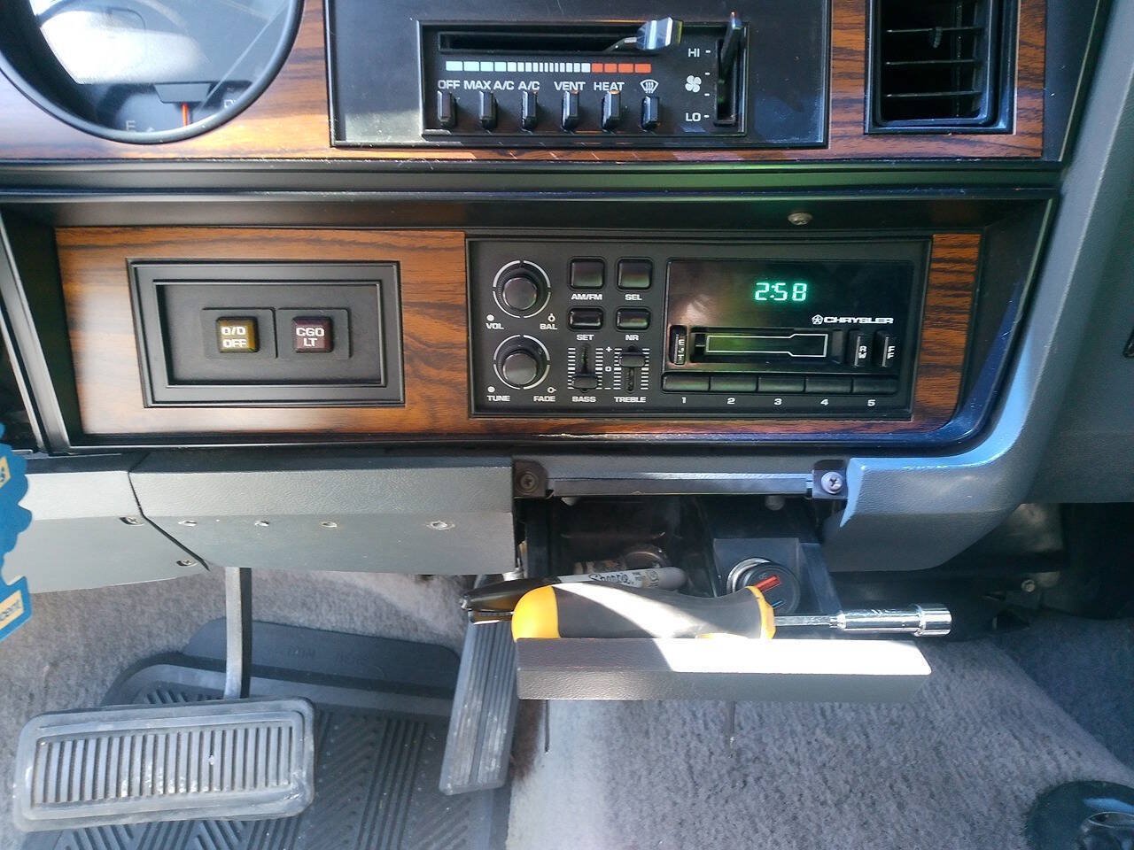 Used 1993 Dodge D/W Truck 250 AWD/4WD image 36