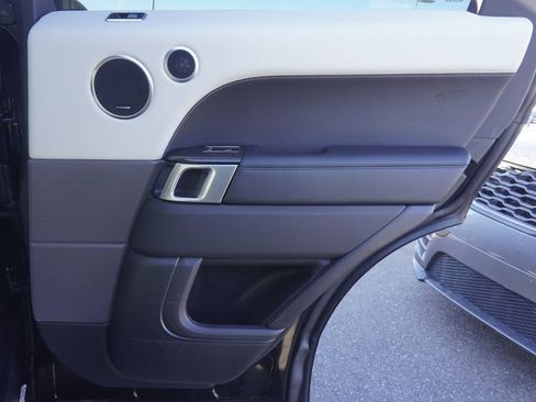 Used 2020 Land Rover Range Rover Sport HSE image 25