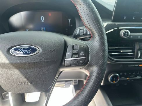 Used 2024 Ford Escape ST-Line image 13