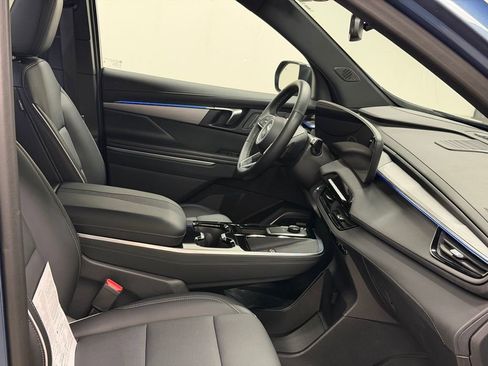 Certified 2025 Buick Enclave Preferred image 24