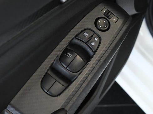 Used 2025 Nissan Altima 2.5 SV FWD image 19