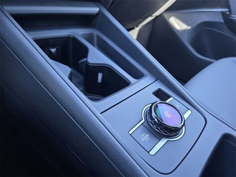 New 2026 Volkswagen Tiguan SE R-Line image 17