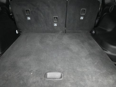 Used 2023 Jeep Grand Cherokee Altitude image 12