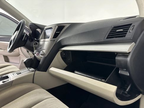 Used 2013 Subaru Outback 2.5i Premium image 40