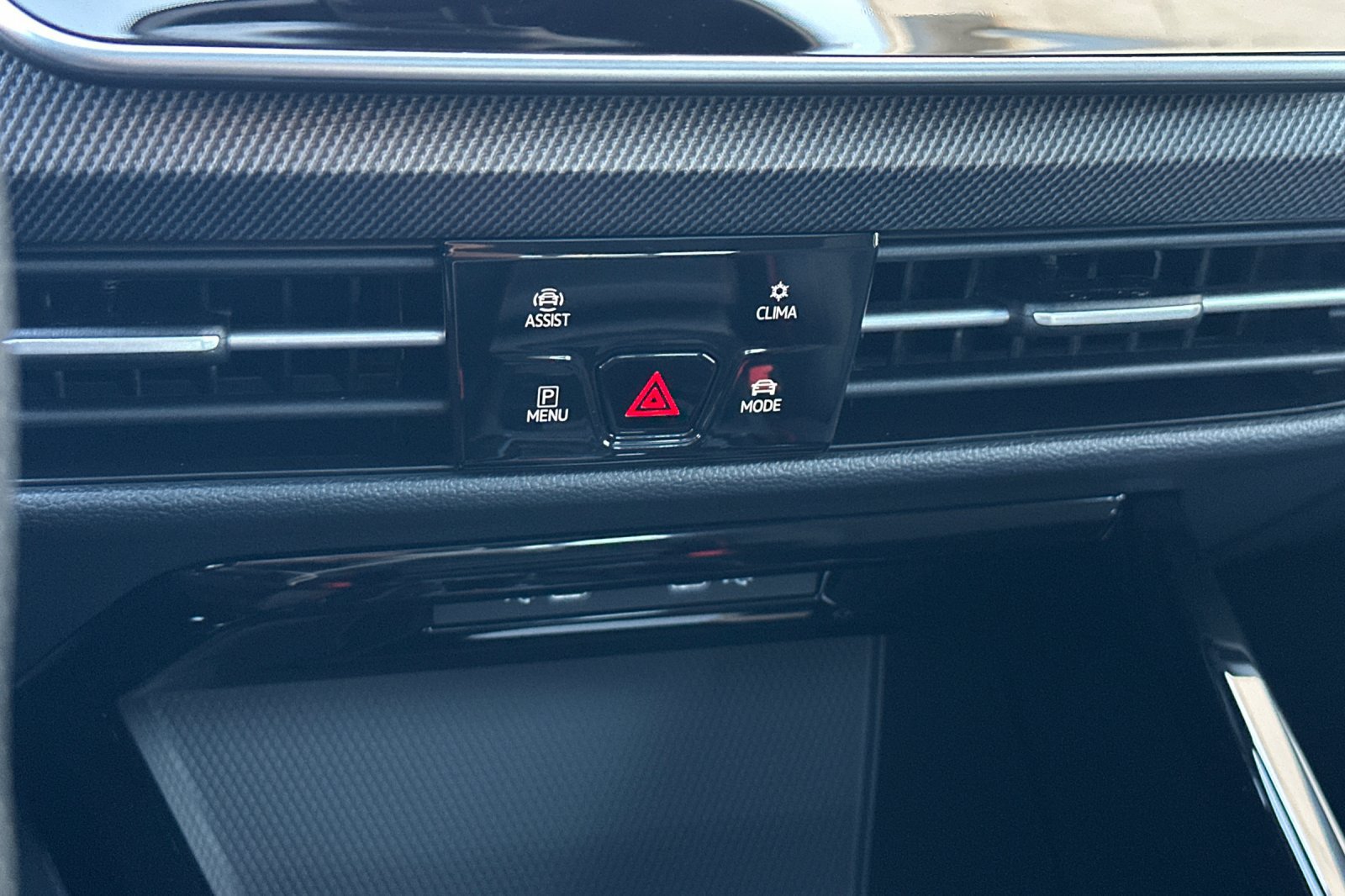 New 2026 Volkswagen GTI SE FWD image 19