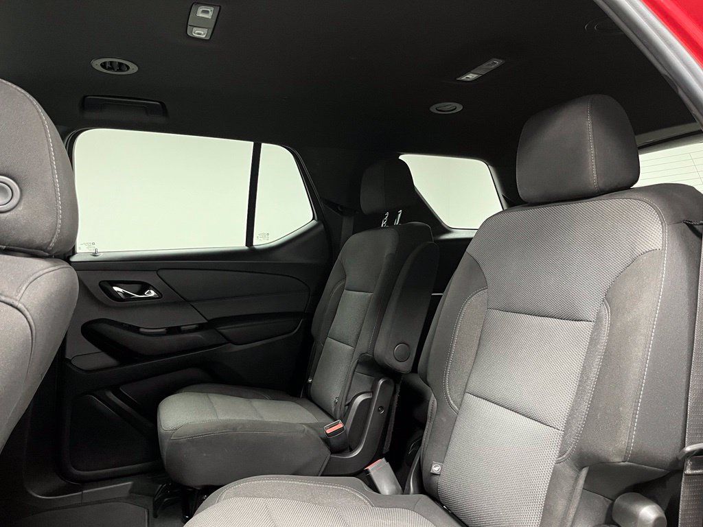Used 2023 Chevrolet Traverse LT AWD/4WD image 46