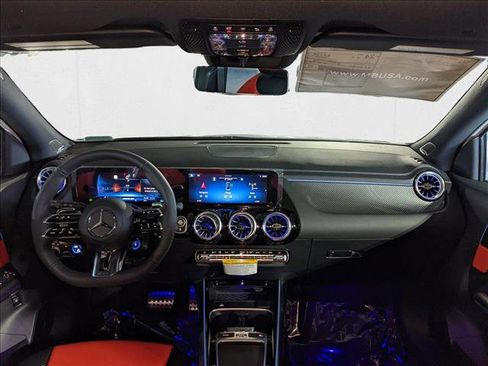 New 2025 Mercedes-Benz GLA 35 AMG 4MATIC image 16