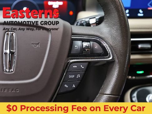 Used 2022 Lincoln Nautilus AWD w/ Premium Package image 16