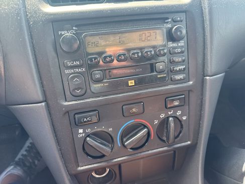 Used 2003 Toyota Solara SE image 2