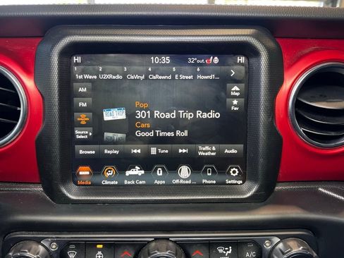 Used 2021 Jeep Gladiator Rubicon image 35