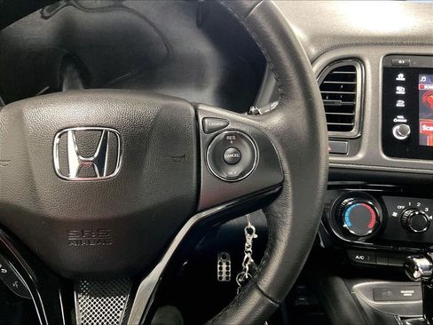 Used 2021 Honda HR-V Sport image 23