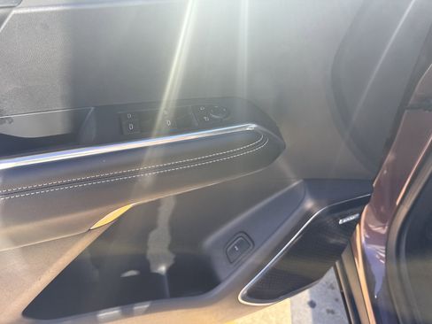 Used 2025 GMC Acadia Elevation image 18