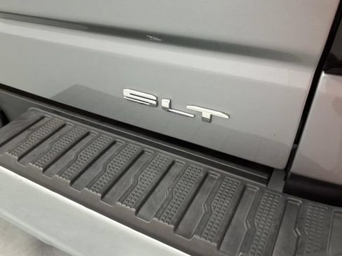 Used 2024 GMC Sierra 1500 SLT w/ SLT Premium Plus Package AWD/4WD image 12
