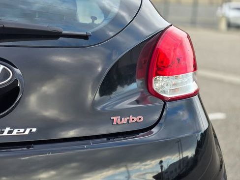Used 2015 Hyundai Veloster Turbo FWD image 13