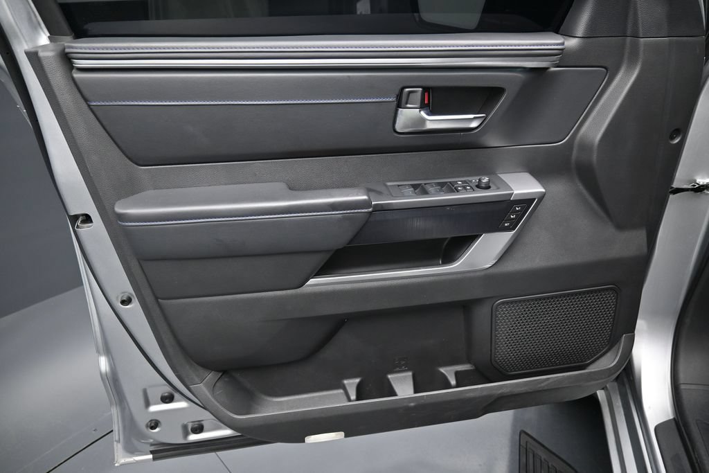 Used 2025 Toyota Tundra Platinum AWD/4WD image 11